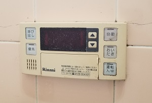 埼玉県熊谷市S様、交換工事前の浴室リモコン